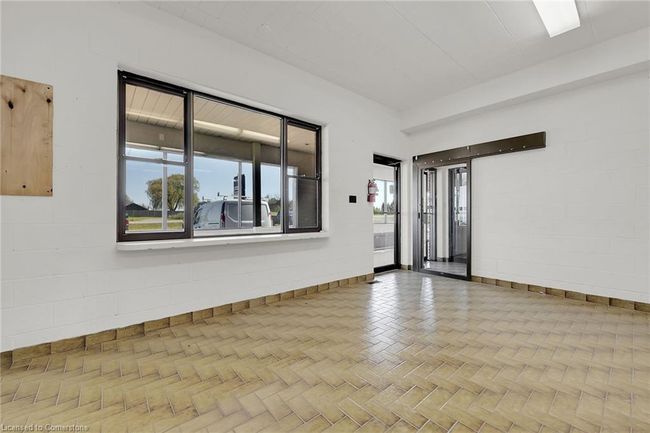104 - 8268 20 Highway, Home with 0 bedrooms, 0 bathrooms and 20 parking in Smithville ON | Image 11