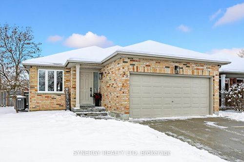 29 Juniper Cres, Strathroy, ON, N7G4G4 | Card Image