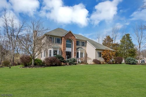 14 Misty Ln, Green Twp, NJ, 07821-2316 | Card Image