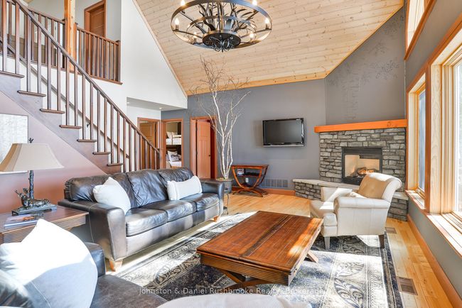 2 - 1086 Brackenrig Rd, House other with 3 bedrooms, 2 bathrooms and 4 parking in Port Carling ON | Image 8