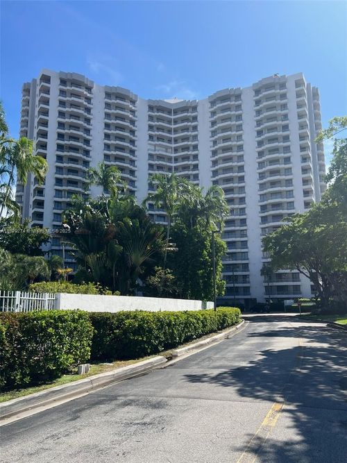 apt-1513-3300 Ne 191st St, Aventura, FL, 33180-2447 | Card Image
