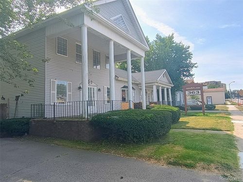 363 Huron St, Pontiac, MI, 48341-1423 | Card Image