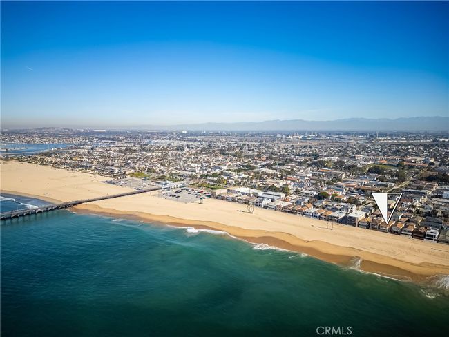 1207 Seal Way, Home with 6 bedrooms, 4 bathrooms and 2 parking in Seal Beach CA | Image 53
