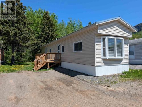 1055 Chippewa Rd, Thunder Bay, ON, P7J1J1 | Card Image