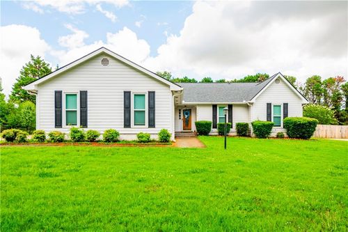 11058 Hunters Ln, Hampton, GA, 30228-1609 | Card Image