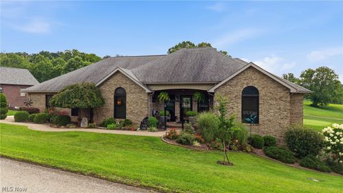 198 Saint Andrews Blvd, Belpre, OH, 45714-9322 | Card Image