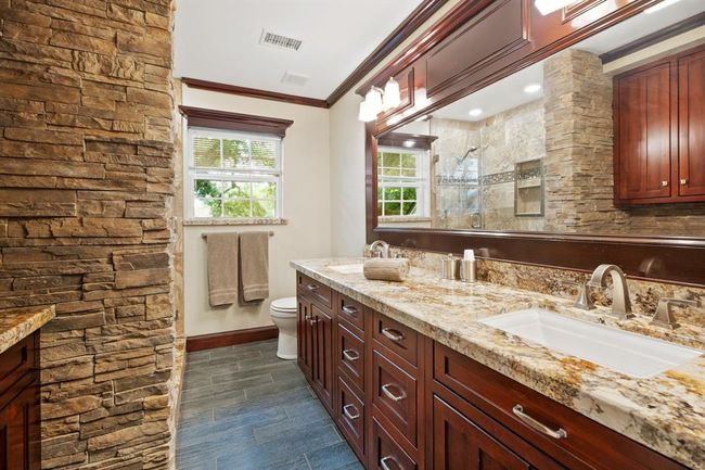 111 Whispering Oaks Dr, House other with 4 bedrooms, 2 bathrooms and 2 parking in Seabrook TX | Image 29
