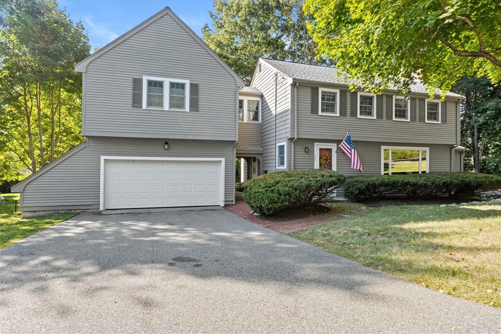 Independence Ln, Hingham, MA 02043