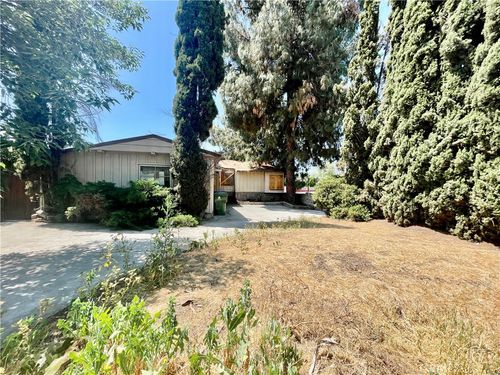 15864 Marlin Pl, Lake Balboa, CA, 91406-5018 | Card Image