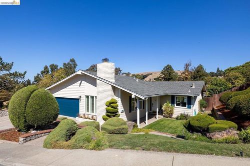 2615 Alhambra Way, Pinole, CA, 94564-1111 | Card Image