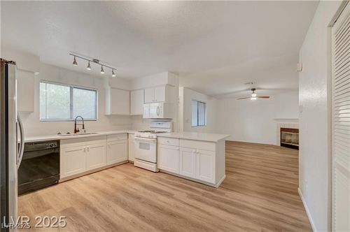 2-6749 W Charleston Blvd, Las Vegas, NV, 89146-9260 | Card Image