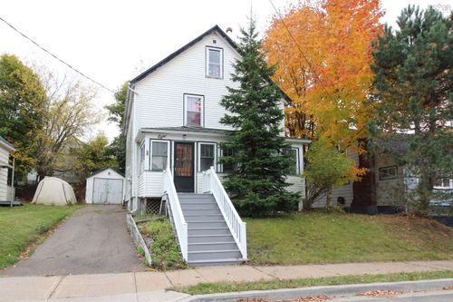 8 Belgrave Terr, Truro, NS, B2N2G4 | Card Image