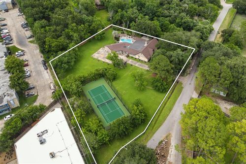 8220 Wateka Cir, Houston, TX, 77074-3804 | Card Image