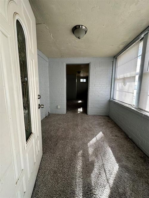 860 S Scott St, Del City, OK, 73115-1343 | Card Image