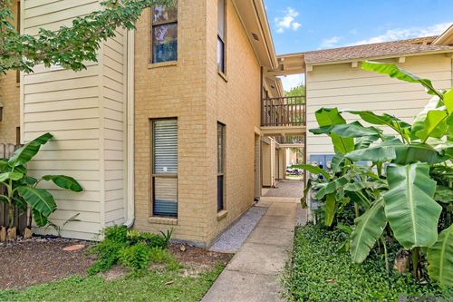 h02-5243 Buttercreek Ln, Baton Rouge, LA, 70809 | Card Image