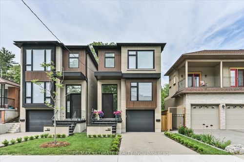 32 38th St, Etobicoke, ON, M8W3L9 | Card Image