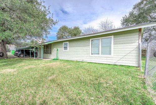 701 Alamo St, El Campo, TX, 77437-5521 | Card Image