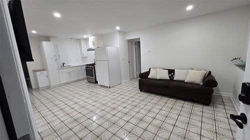 105 Jefferson Rd, Montgomery, NY, 12549-1603 | Card Image