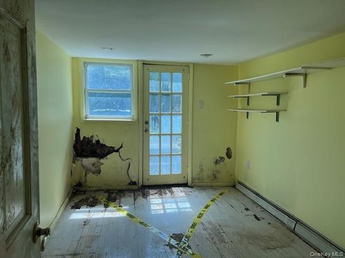 117 12th Ave, Sea Cliff, NY, 11579-1212 | Card Image