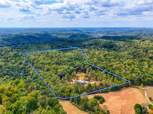 13427 State Route 374, House other with 3 bedrooms, 3 bathrooms and null parking in Rockbridge OH | Image 23