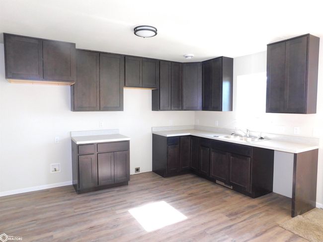 216 10 Th St, House other with 3 bedrooms, 2 bathrooms and null parking in Manilla IA | Image 4