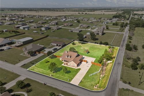 1000 Macadamia St, Venus, TX, 76084-3625 | Card Image
