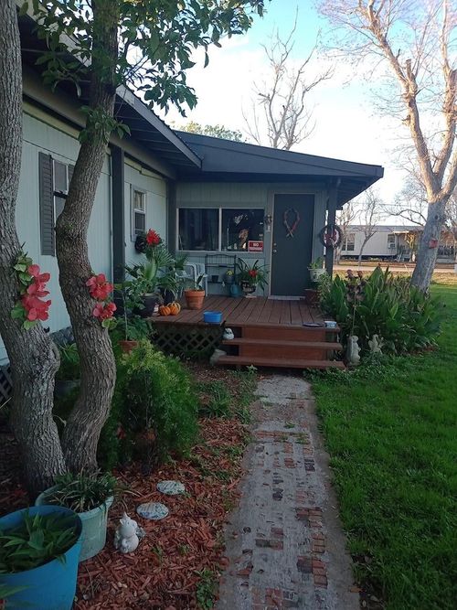6004 Pine St, Brazoria, TX, 77422-7544 | Card Image