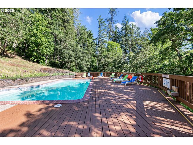 151 Treehill Loop, Condo with 2 bedrooms, 2 bathrooms and null parking in Eugene OR | Image 44