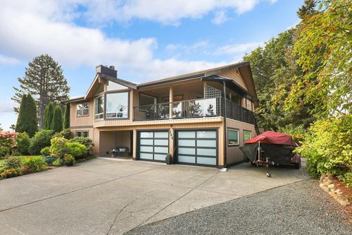 204 Spindrift Rd, Courtenay, BC, V9N9S8 | Card Image