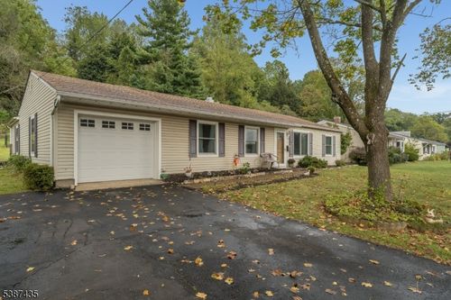 106 Harding Dr, Washington, NJ, 07882-1610 | Card Image