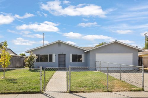313 Balmoral Dr, Porterville, CA, 93257-2614 | Card Image