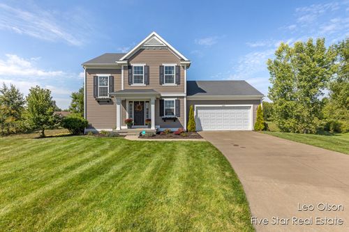 605 Scottview Ct Ne, Comstock Park, MI, 49321-8039 | Card Image