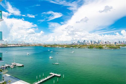 1427-1100 West Ave, Miami Beach, FL, 33139-4749 | Card Image