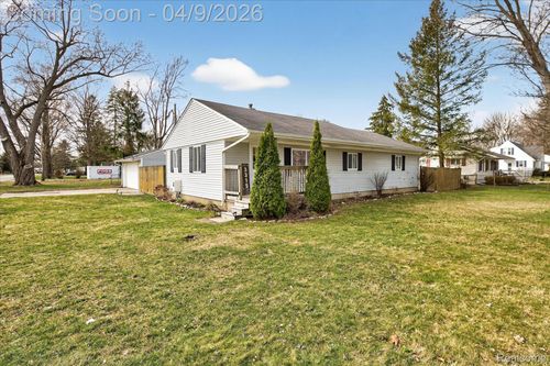 3315 Warringham Ave, Waterford Twp, MI, 48329-3053 | Card Image