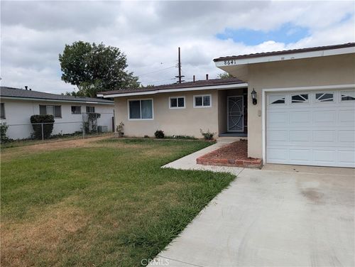 8641 Garfield St, Riverside, CA, 92504-3034 | Card Image