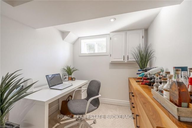 432 Forest Lawn Ave, House other with 3 bedrooms, 0 bathrooms and 5 parking in London ON | Image 37