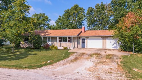 49 Sunrise Dr, Cornell, IL, 61319-9211 | Card Image