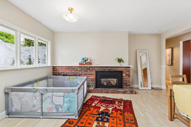 1404 Fulton Avenue, House other with 3 bedrooms, 2 bathrooms and 4 parking in West Vancouver BC | Image 3