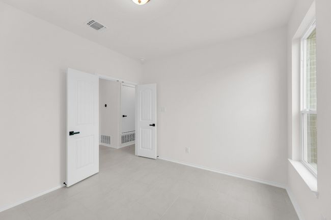 15009 Kiger Mustang Dr, House other with 4 bedrooms, 2 bathrooms and 2 parking in Manor TX | Image 27