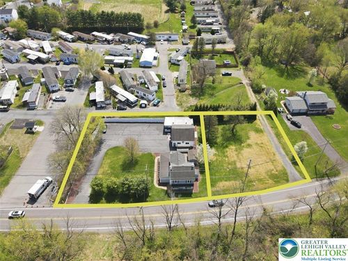 5230 Freemansburg Ave, EASTON, PA, 18045-5535 | Card Image