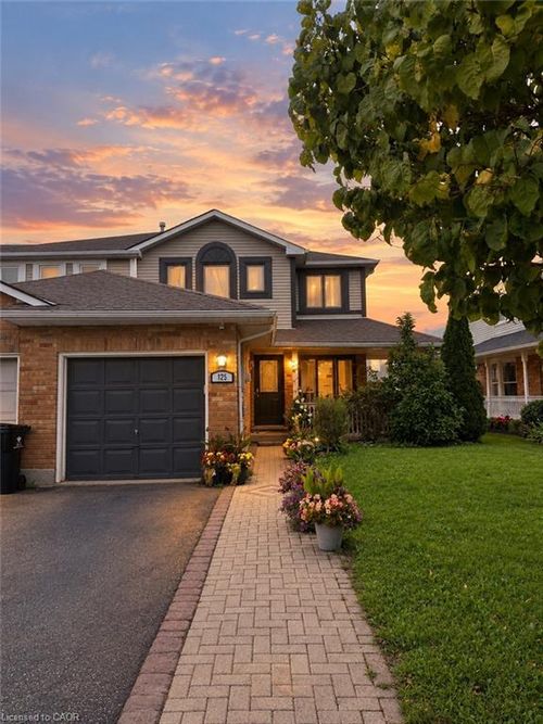 125 Fairgreen Close, Cambridge, ON, N1T1T8 | Card Image