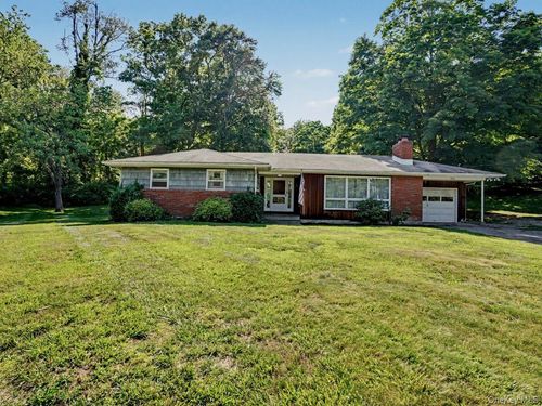 202 Lake Walton Rd, East Fishkill, NY, 12533-5052 | Card Image