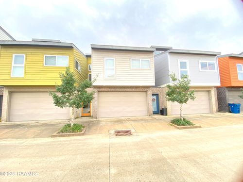307 Highland Park Ln, Lafayette, LA, 70508-5639 | Card Image