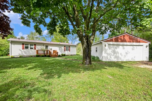 1862 19 Mile Rd, Barryton, MI, 49305-9728 | Card Image