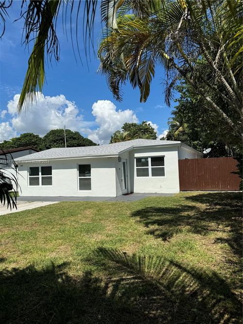 1829 Ne 176th St, North Miami Beach, FL, 33162-1551 | Card Image