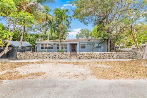2301 Tequesta Ln, Coconut Grove, FL, 33133-3177 | Card Image