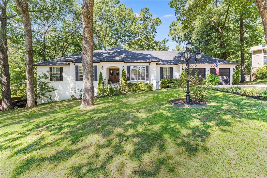 Bryant Pl, Springdale, AR 72764