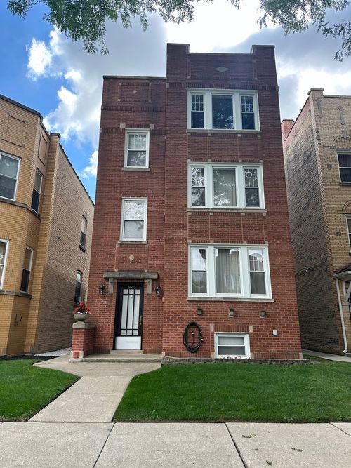 3-5643 N Artesian Ave, Chicago, IL, 60659-5121 | Card Image