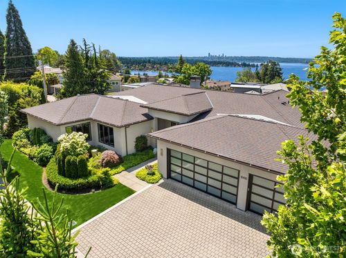 10410 Ne 58th St, Kirkland, WA, 98033-7418 | Card Image