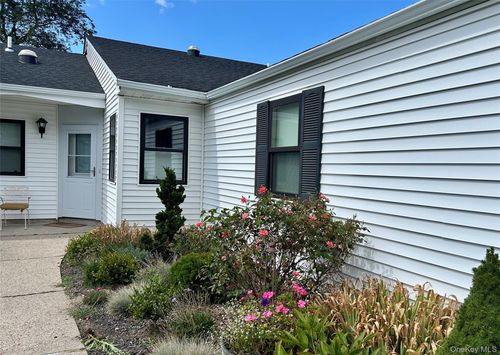 155-155 Knolls Dr, Stony Brook, NY, 11790-2420 | Card Image